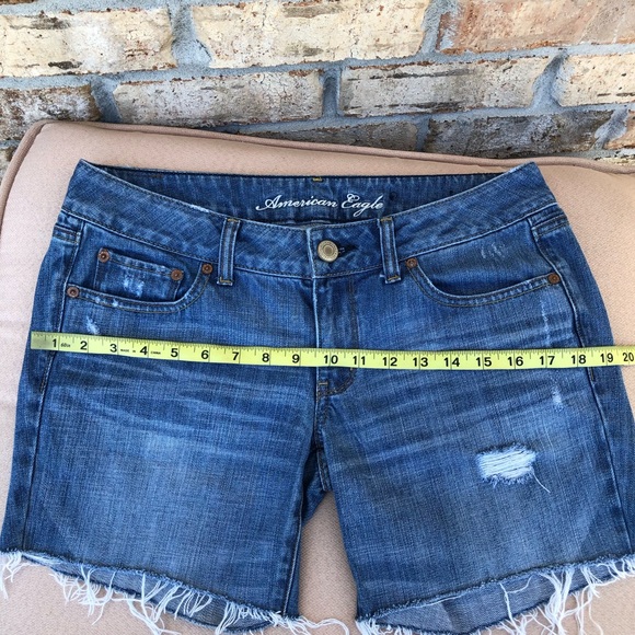 American Eagle Cotton Distressed Ripped Frayed Edges Mid Wash Cut Of Jeans 6 - Picture 10 of 16